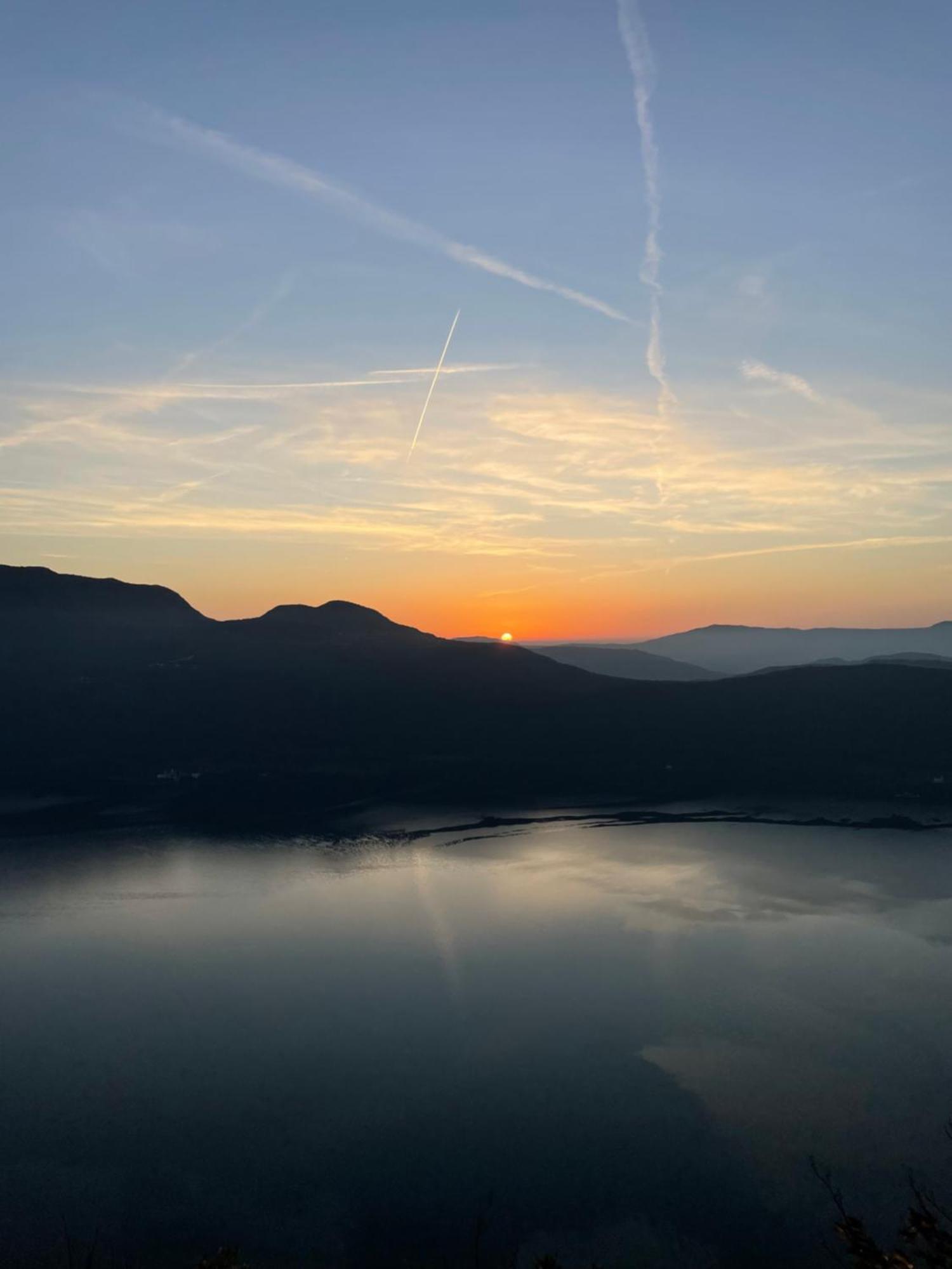 “l'escapade”, Entre Et Montagne * Saint-Alban (Rhone-Alps)